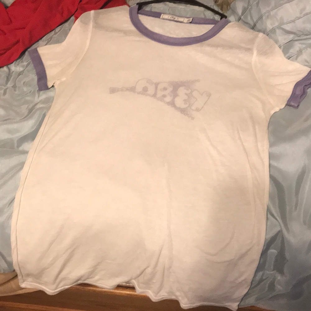 Thin obey shirt size small